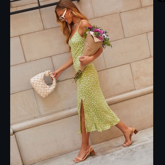 VICI “Workshop Republic Clothing” Lime Floral Midi Dress - Picture 3 of 9